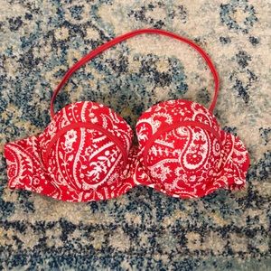 Target bikini top with removable strap